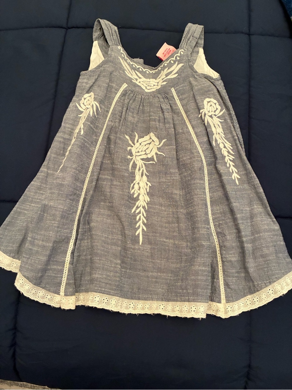 Papell Boutique Blue Chambray Sleeveless Dress with White Embroidery